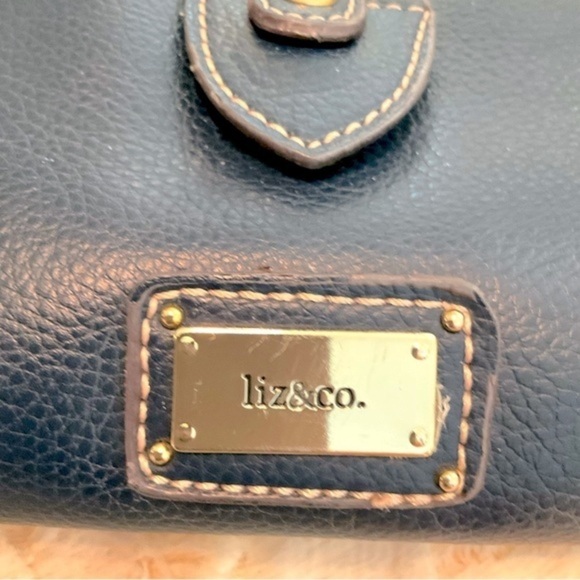 Liz Claiborne Black Pebble Leather Shoulder Bag Bucket Interior like hobo. - Picture 3 of 8